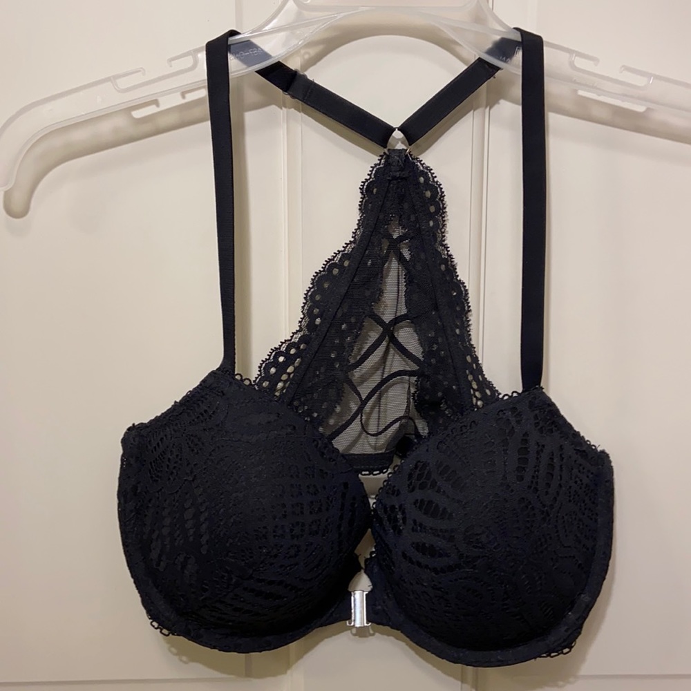 Victoria’s Secret black front close bra